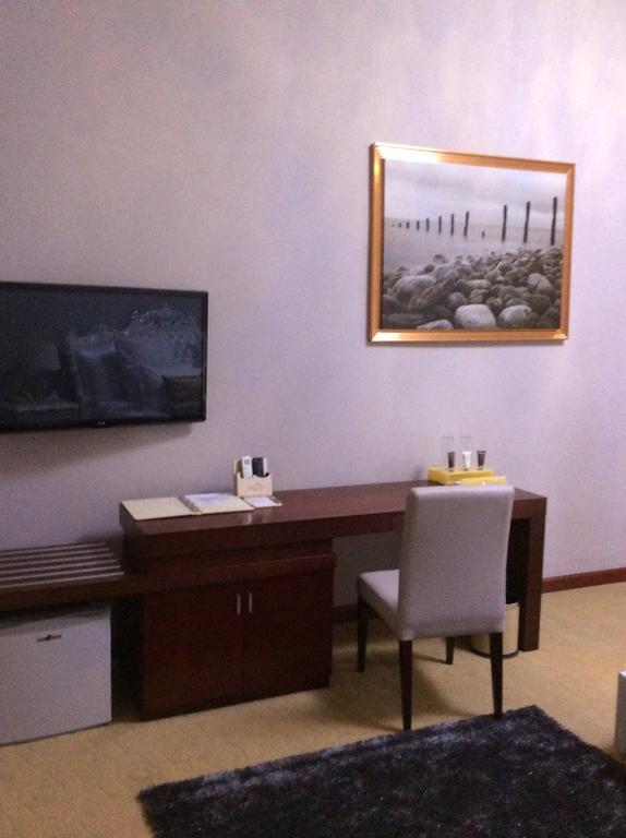Sherbourne Hotel Kitwe Экстерьер фото
