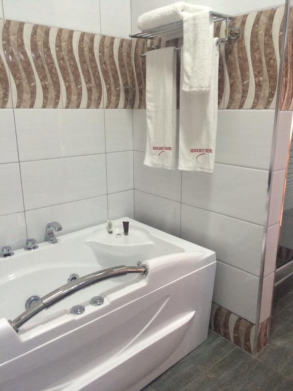 Sherbourne Hotel Kitwe Экстерьер фото