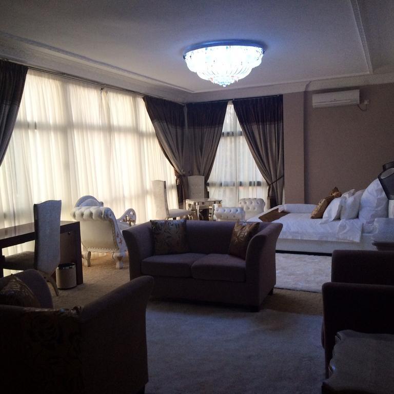 Sherbourne Hotel Kitwe Экстерьер фото
