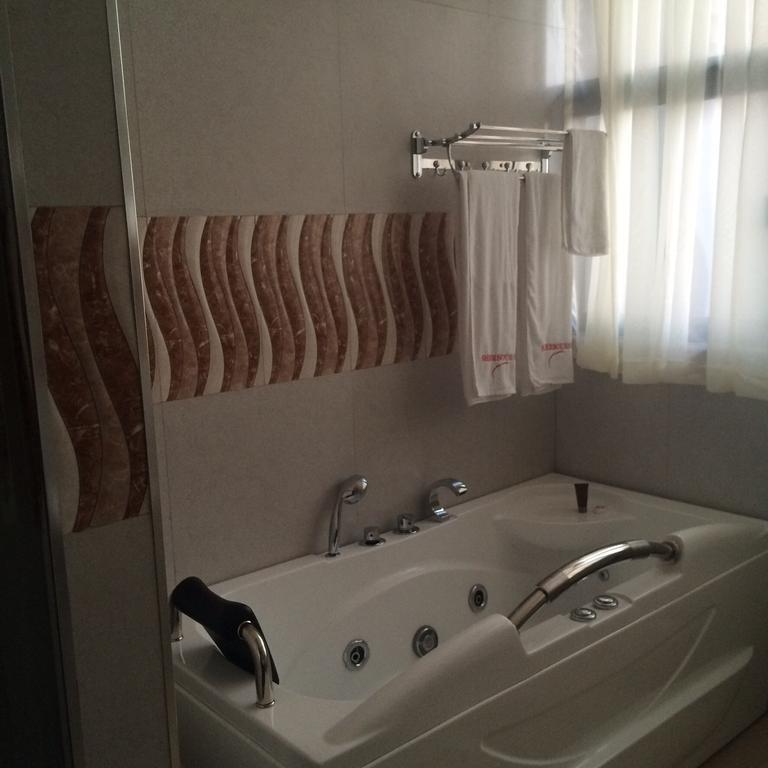 Sherbourne Hotel Kitwe Экстерьер фото
