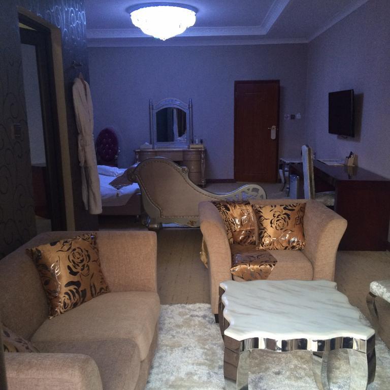 Sherbourne Hotel Kitwe Экстерьер фото