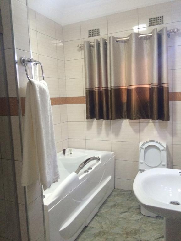 Sherbourne Hotel Kitwe Экстерьер фото